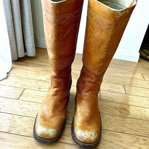 Rare Vintage campus Frye longhorn stitch boots
